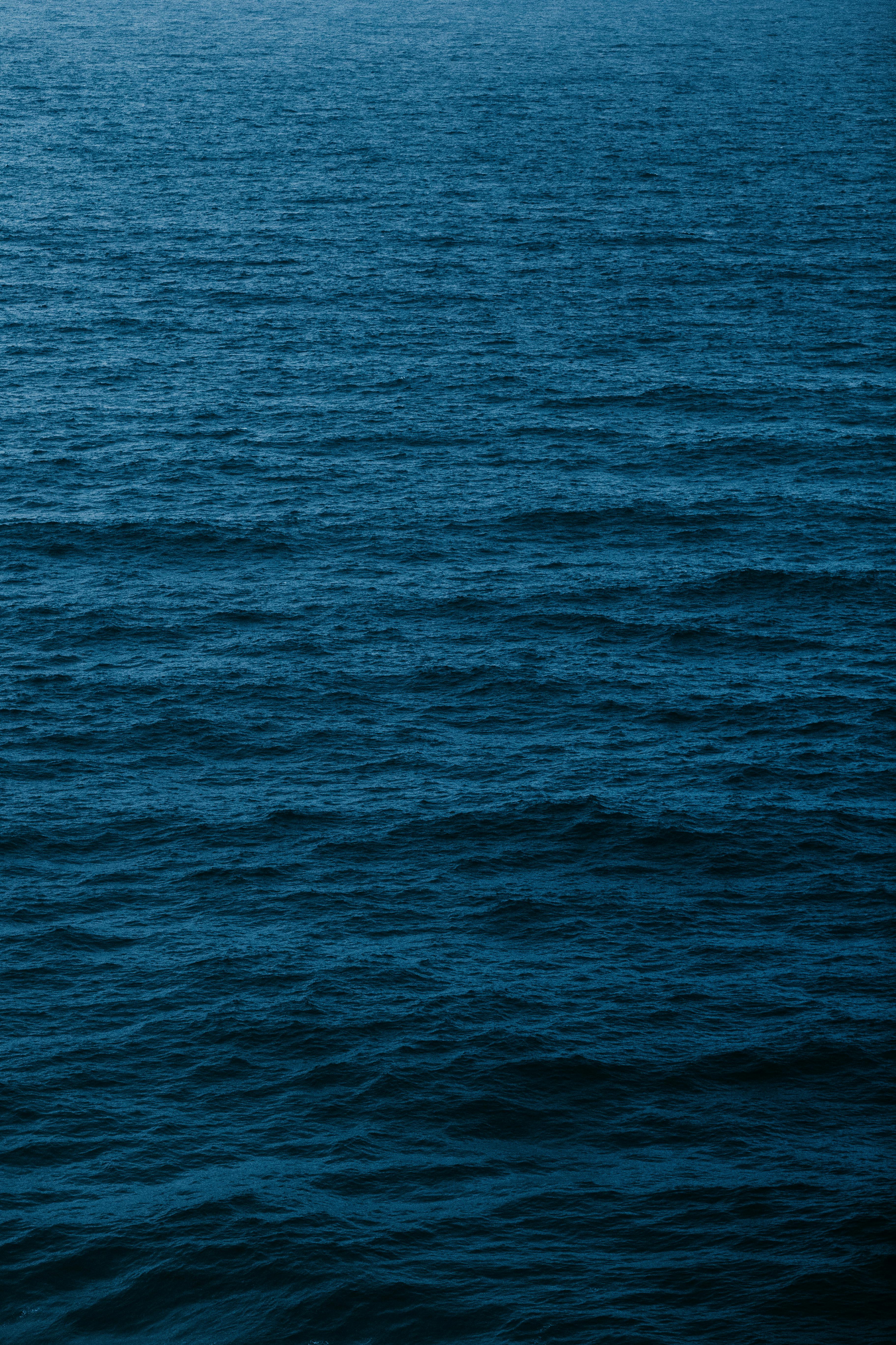 dark blue sea wallpaper
