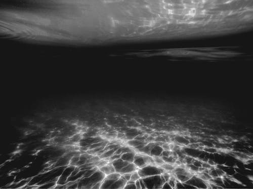 Free Grayscale Photo of Body of Water Stock Photo