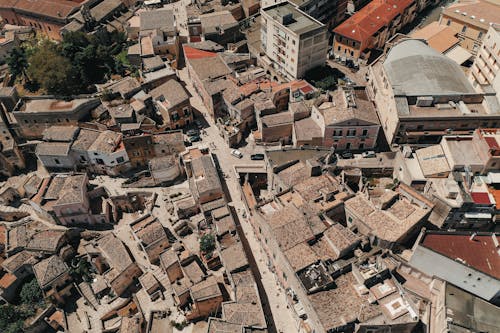 Paesaggio Urbano Con Vecchi Edifici Lungo La Strada