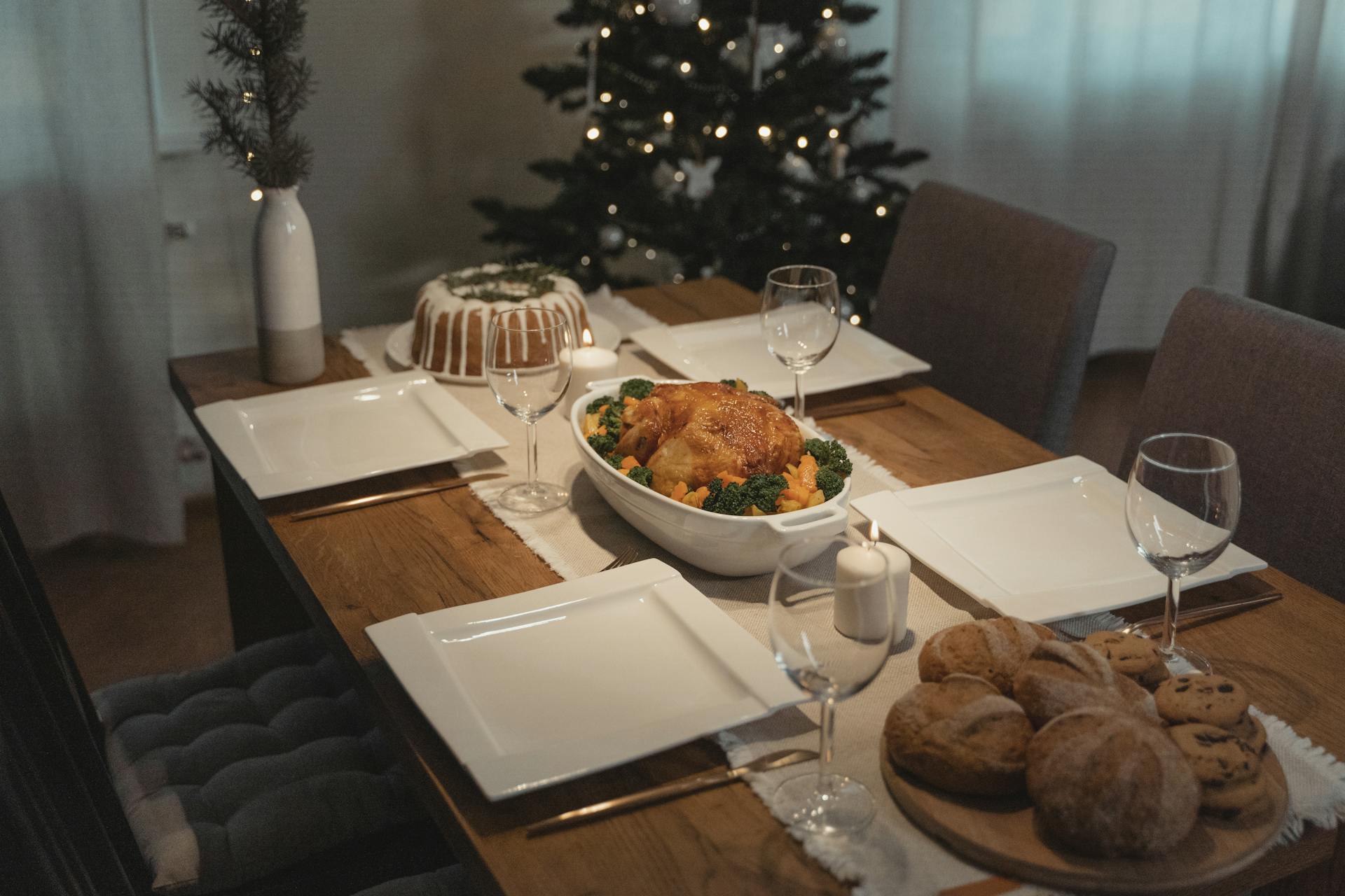 Thanksgiving Dinner table Setting 