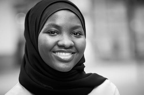 アフリカ系アメリカ人女性, イスラム教徒, グレースケールの無料の写真素材