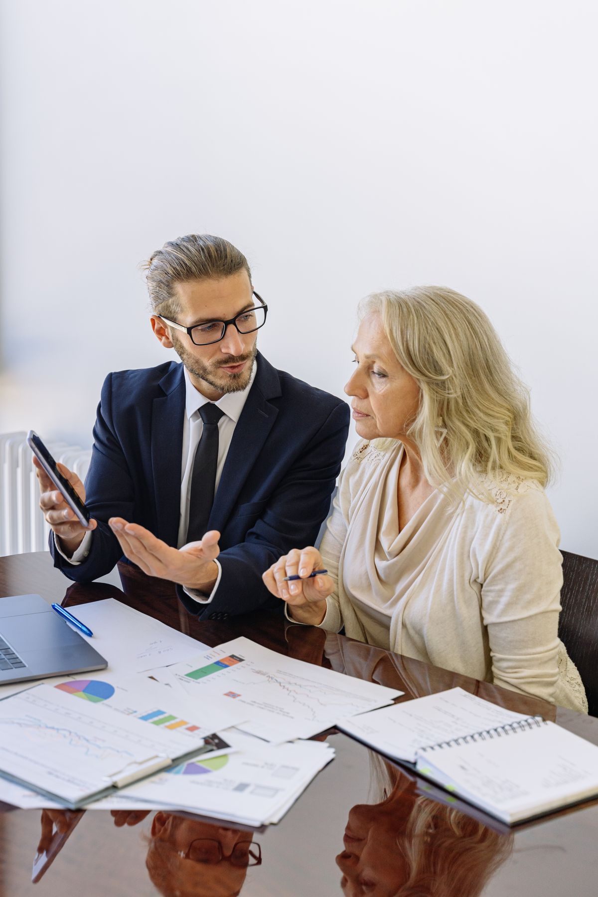 Consultant and client business discussion