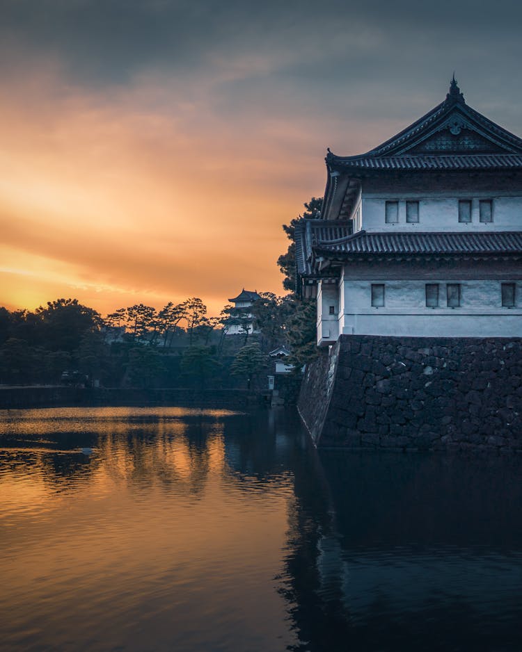 Photo Of Tokyo Imperial Palace During Sunset