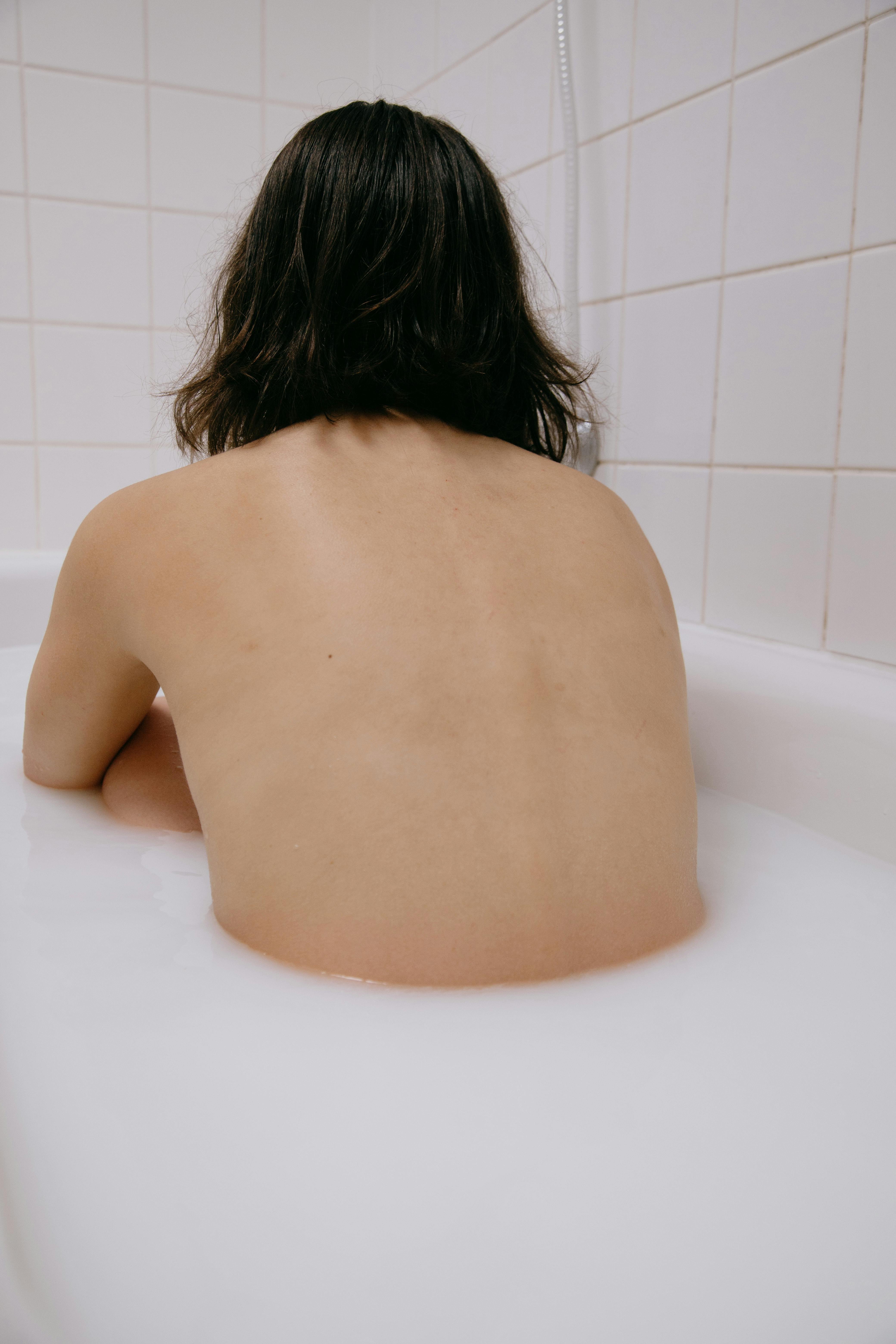Girl Nude In Bathtub
