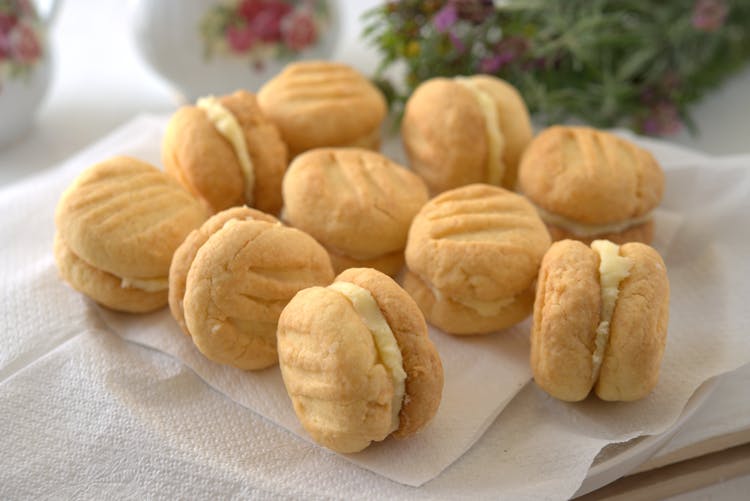 Homemade Cream Filled Cookies 