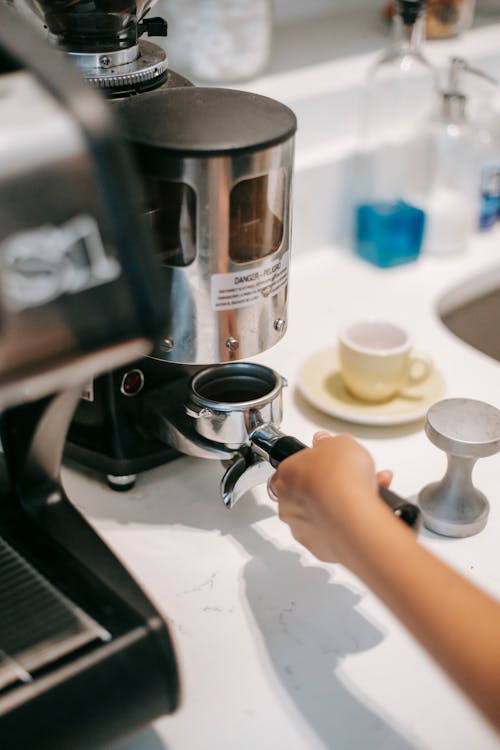 Δωρεάν στοκ φωτογραφιών με barista, cafe, αγνώριστος