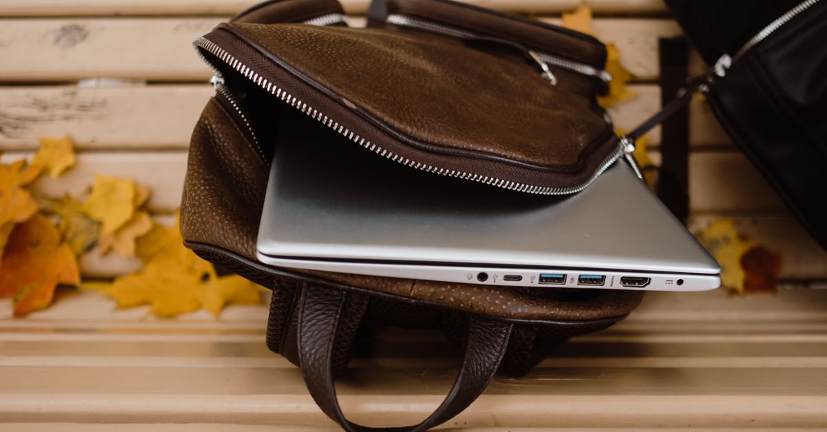 Apple Store : nouvelles housses Herschel et câble Thunderbolt 5 pour MacBook