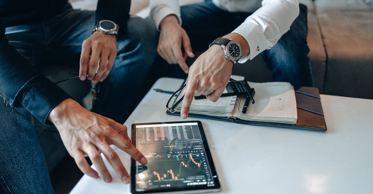How investor emotions distort rational decision-making How investor emotions distort rational decision-making