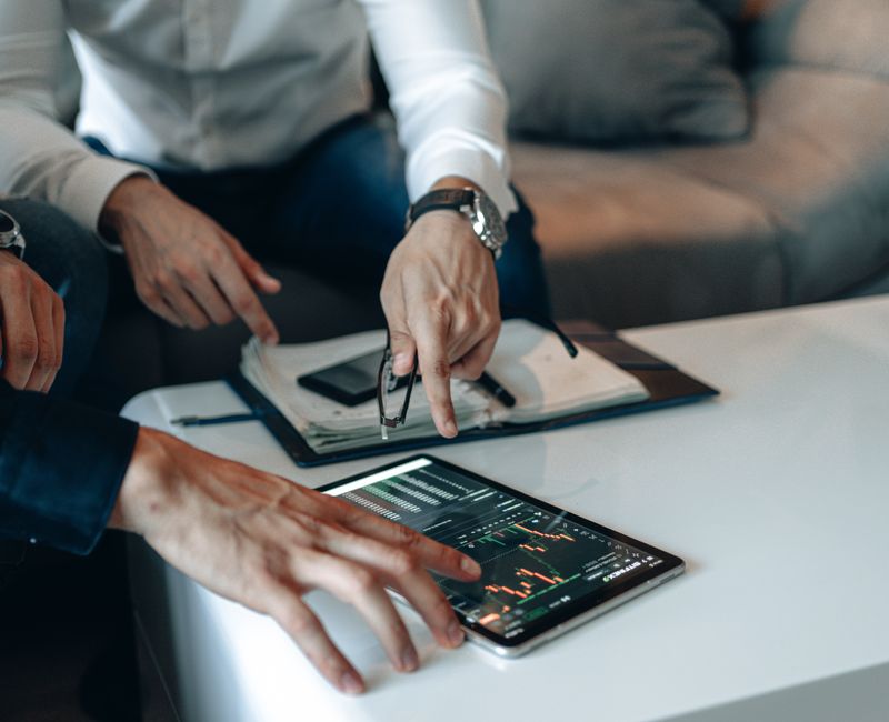 Trader analyzing market trends during high volatility