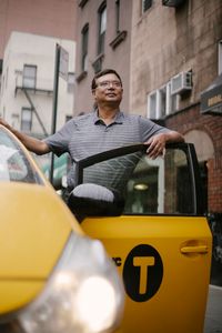 Portrait of customer Michael R.