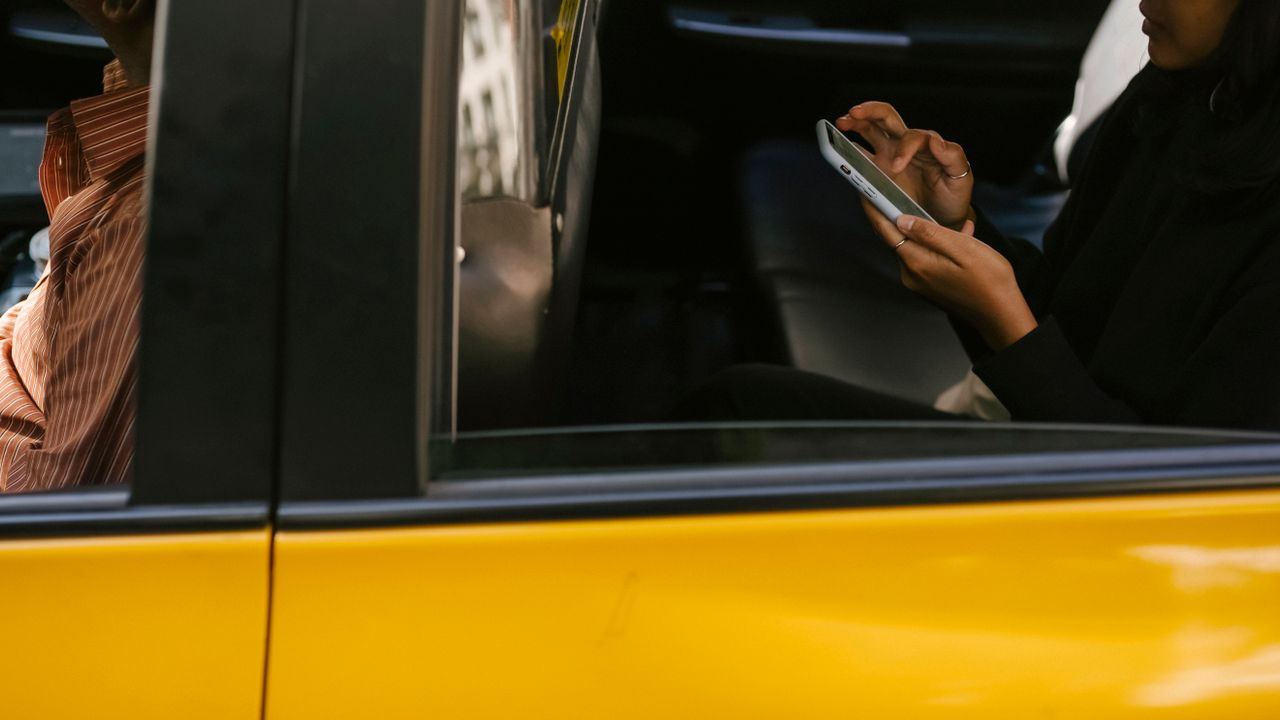 Каршеринг или личный автомобиль: расчёт без самообмана