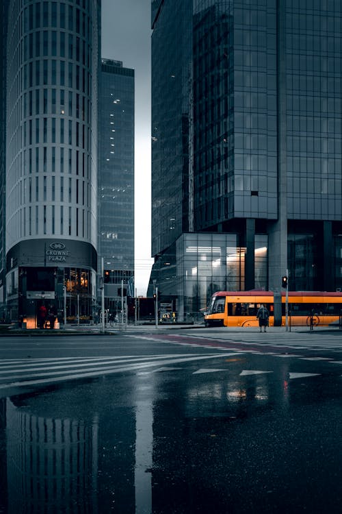 交通系統, 公共交通, 反射 的 免费素材图片