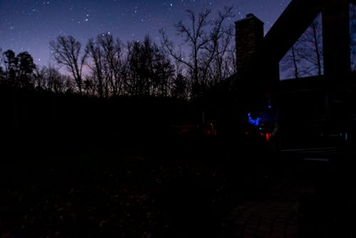 Free stock photo of cabin, night sky, stargazing