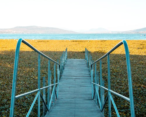 gölcük, köprü, mavi lagün içeren Ücretsiz stok fotoğraf
