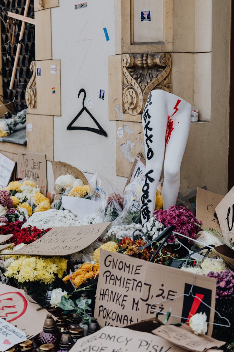Polish Pro-choice Protest Signs, Symbols And Flowers
