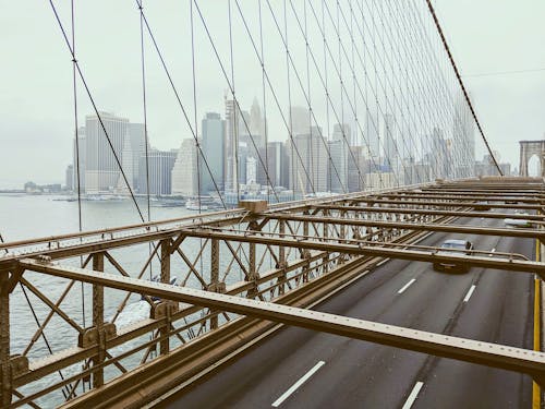 Kostenloses Stock Foto zu autos, beautiful sky, brooklyn brücke