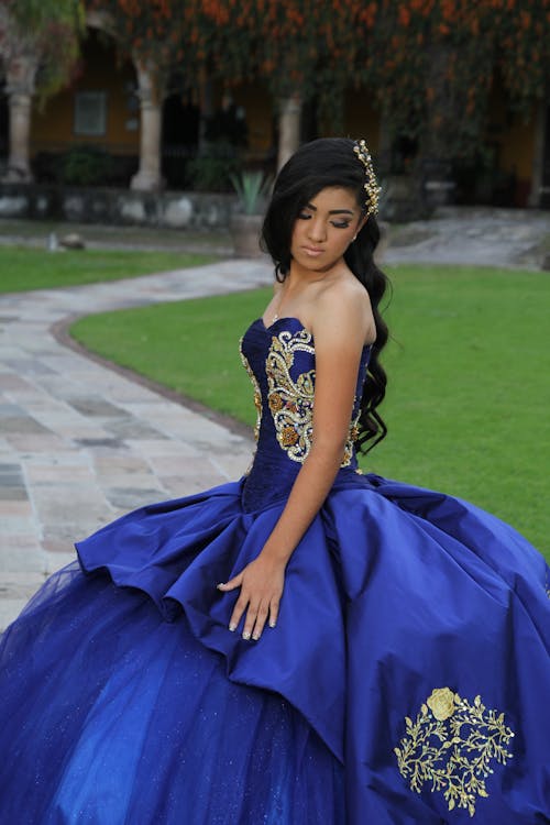 Free Woman in Blue Tube Gown Posing Stock Photo