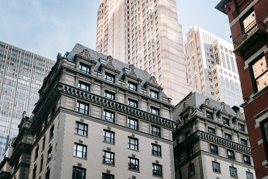 of a classic courtyard apartment building next to a modern high-rise in Uptown - uptown chicago rentals of a classic courtyard apartment building next to a modern high-rise in Uptown - uptown chicago rentals