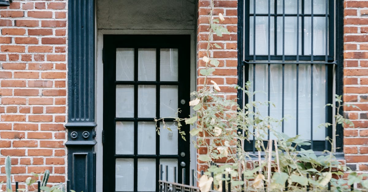 How to seal a window frame outside