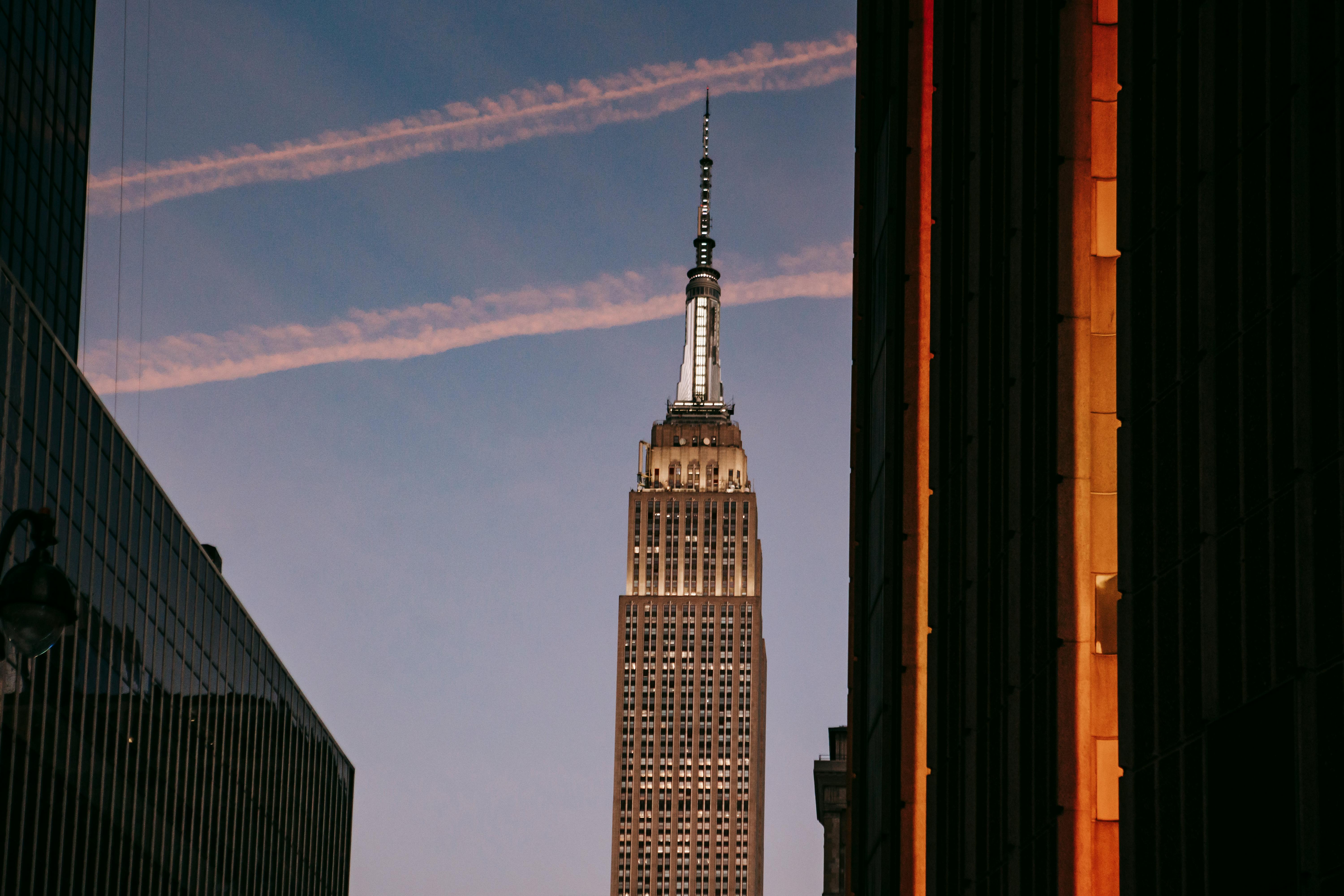 empire state building in new york in evening