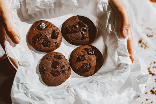 Immagine gratuita di biscotti al cioccolato, cibo, cookie