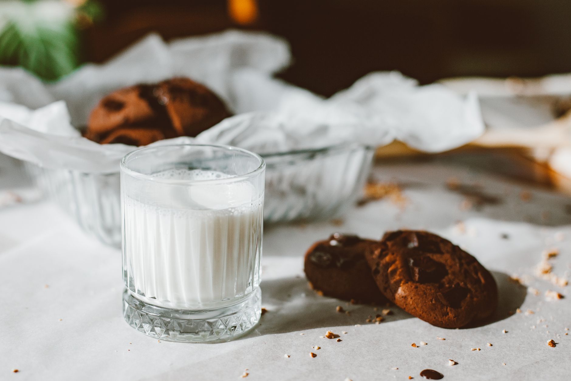 Premier Protein chocolate shake bottle with ingredients list