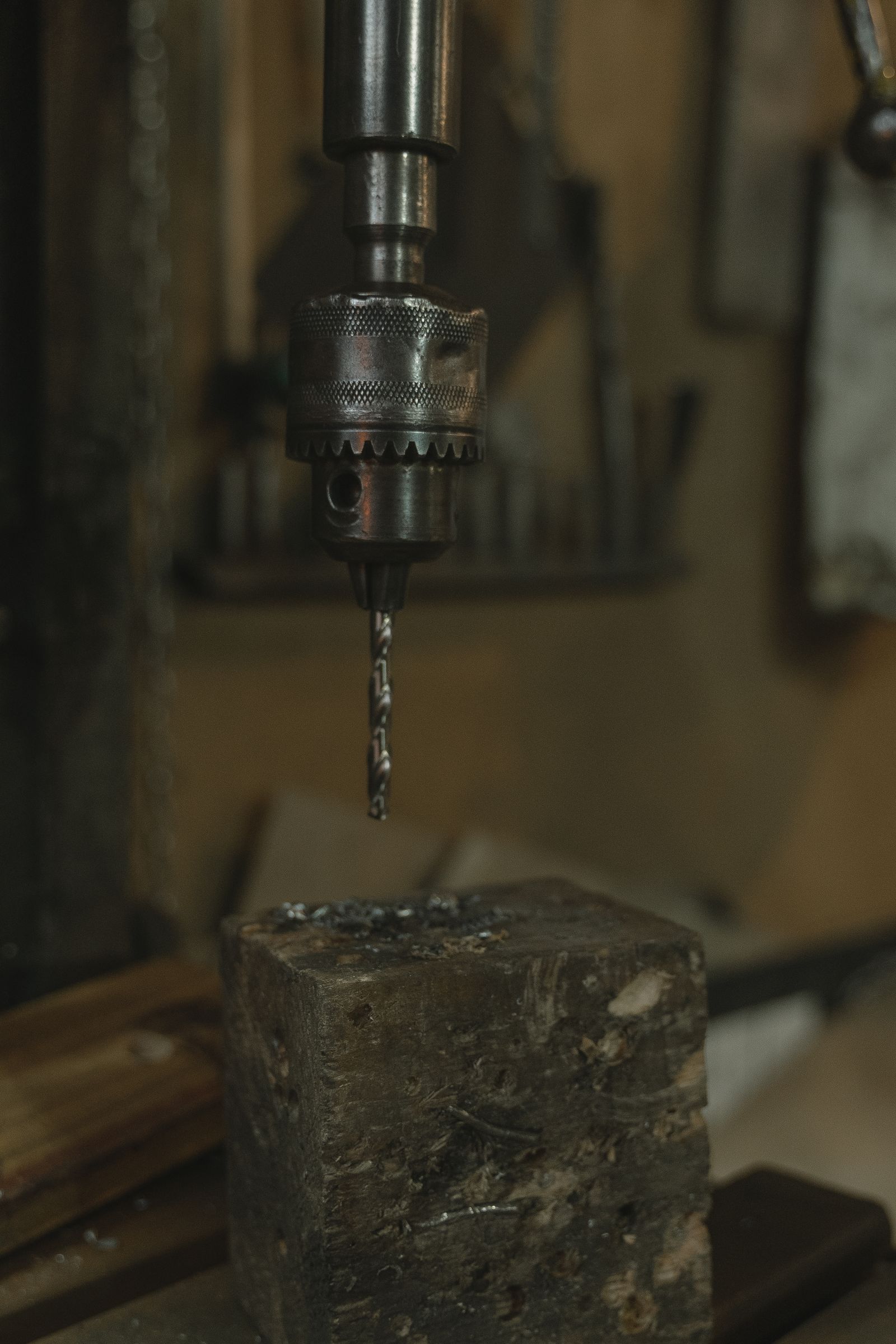 Drill bit operating on a metalworking machine