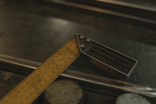 Darmowe zdjęcie z galerii z linijka, narzędzie, pomiar