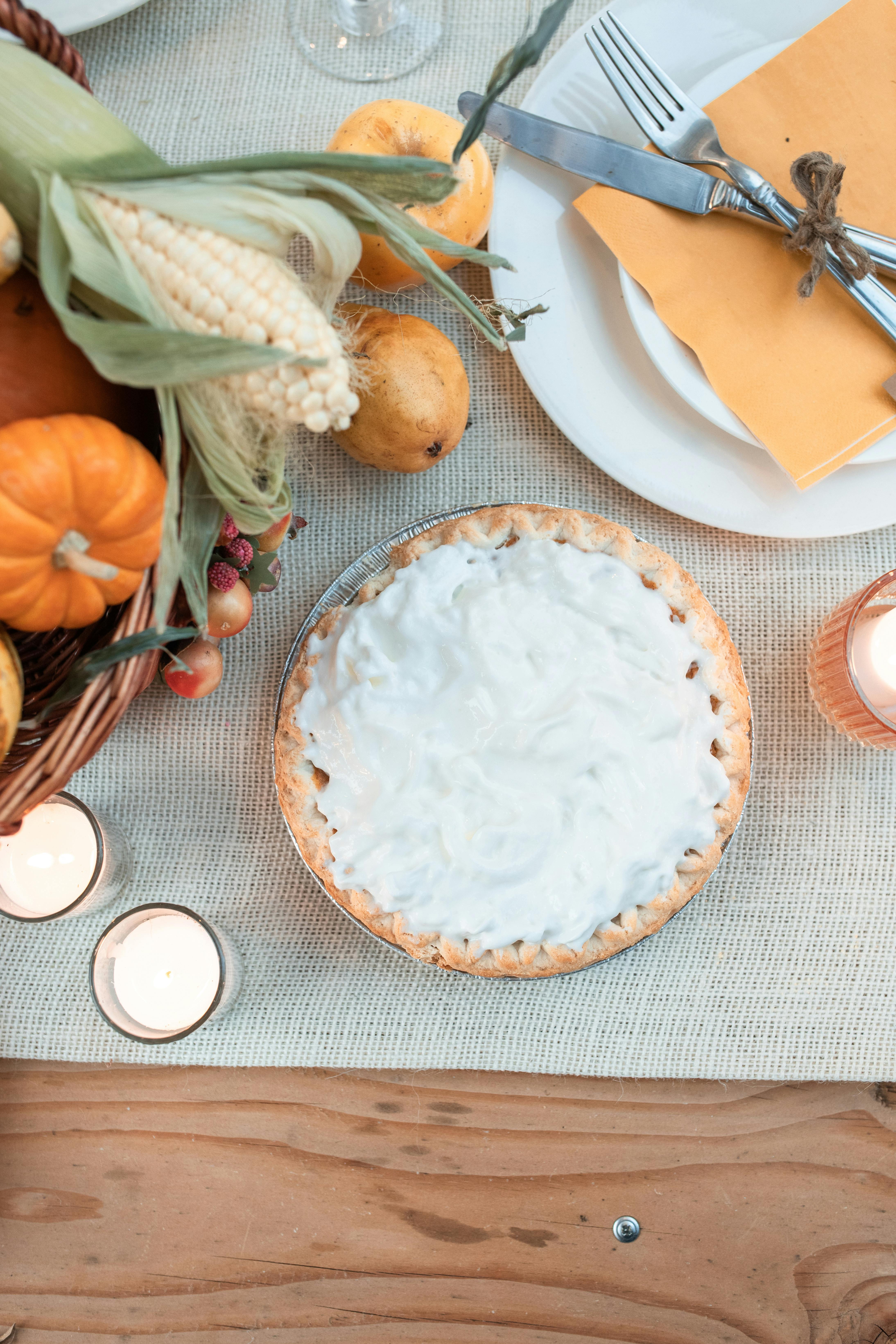 Gratuit Riz Blanc Sur Plaque En Céramique Blanche à Côté De La Plaque En Céramique Orange Et Blanche Photos