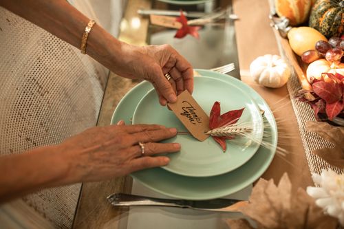 Free Beautiful autumn-themed table setting with a 'Thank You' card, perfect for Thanksgiving celebrations. Stock Photo