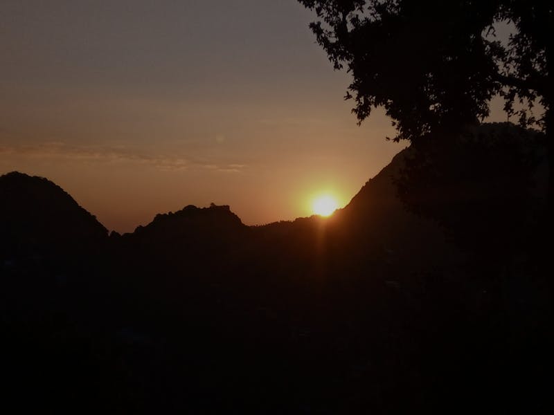 MODERNA Cucina Luxe Cappuccino Holzofen