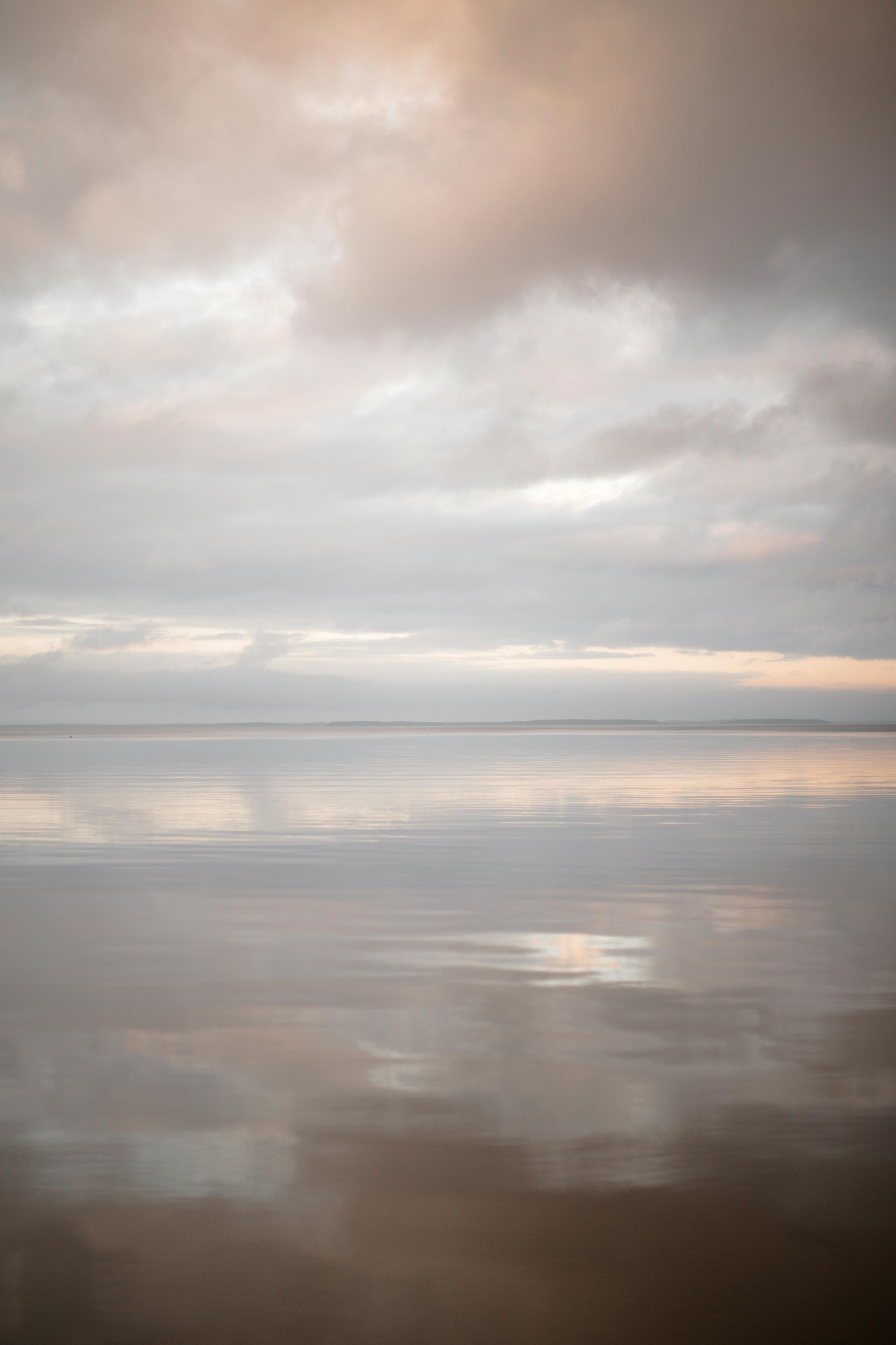 Moody Sky above Lake · Free Stock Photo