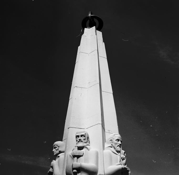 Grayscale Photo Of Astronomers Monument