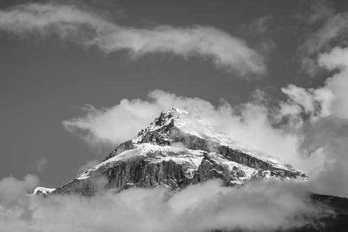 Darmowe zdjęcie z galerii z biały, chmury, góra