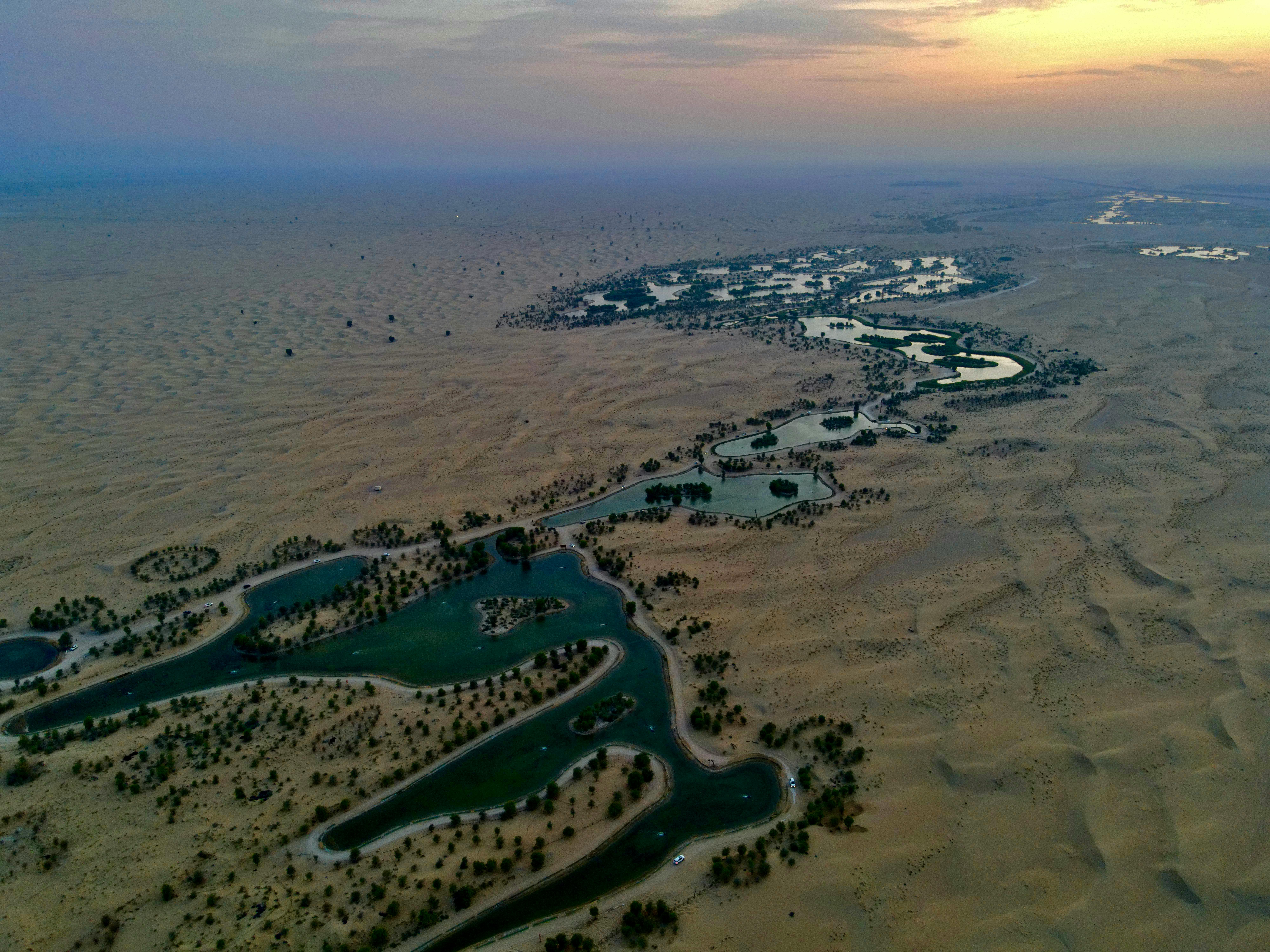 Al Qudra Lakes: A Serene Oasis for Stargazing