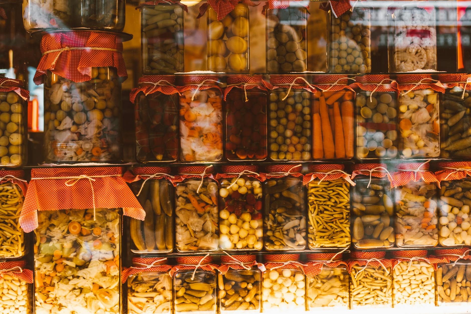https://www.pexels.com/photo/vegetables-in-jars-5855875/