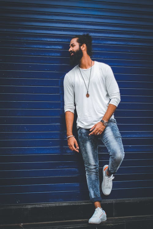 Fotos de stock gratuitas de barba, hombre, mangas largas blancas