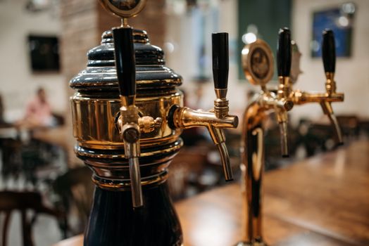 Shining Beer Pipe with Tow Taps