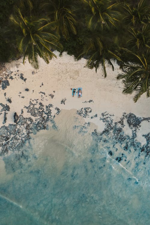 beyaz kum, dikey atış, drone çekimi içeren Ücretsiz stok fotoğraf