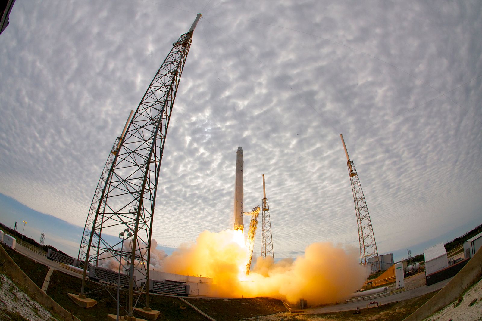 SpaceX 火箭发射、可重复使用火箭和商业航天