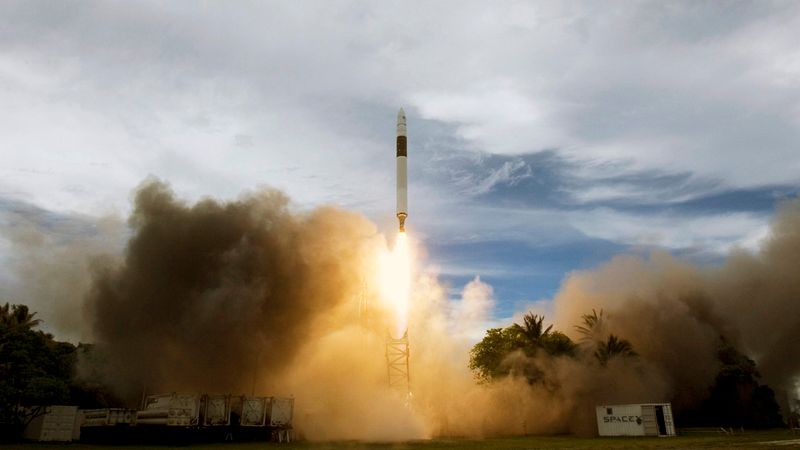 NASA'ın ay planlarına ağır darbe: New Glenn roketinin patlaması neyi etkiledi?