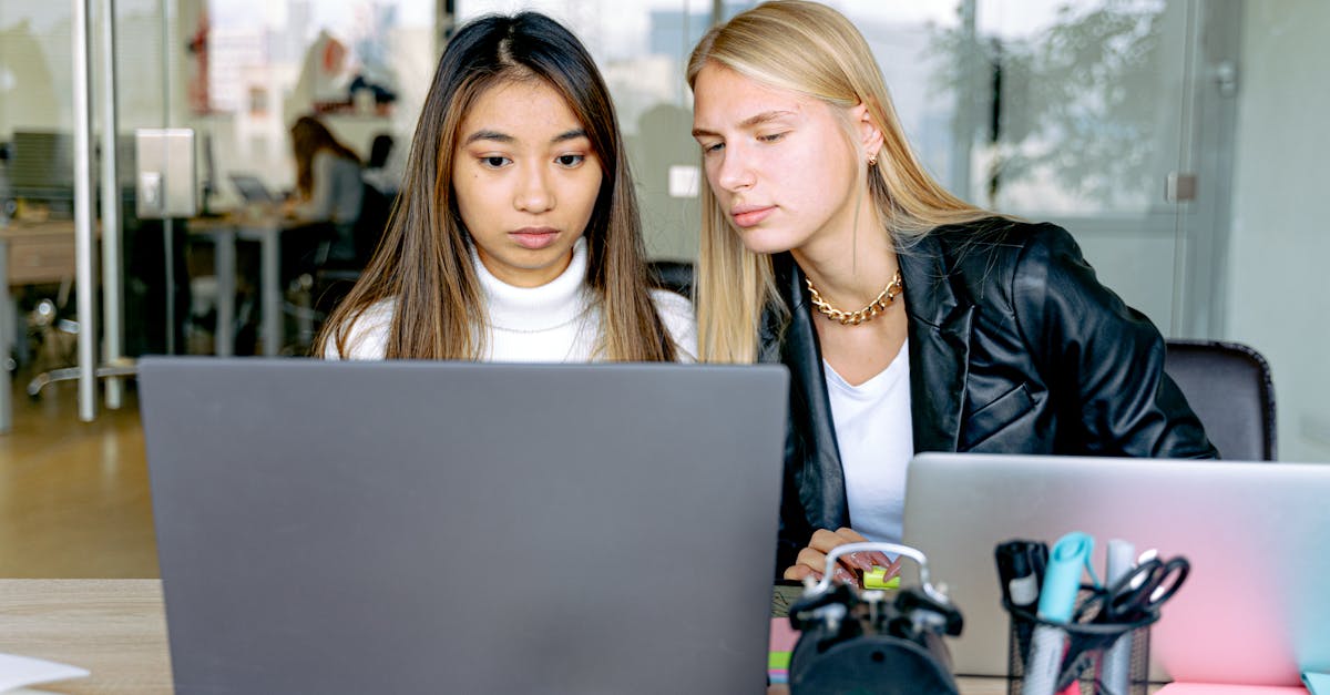 國際:青少年創業潮:AI技術助力年輕人成為老闆