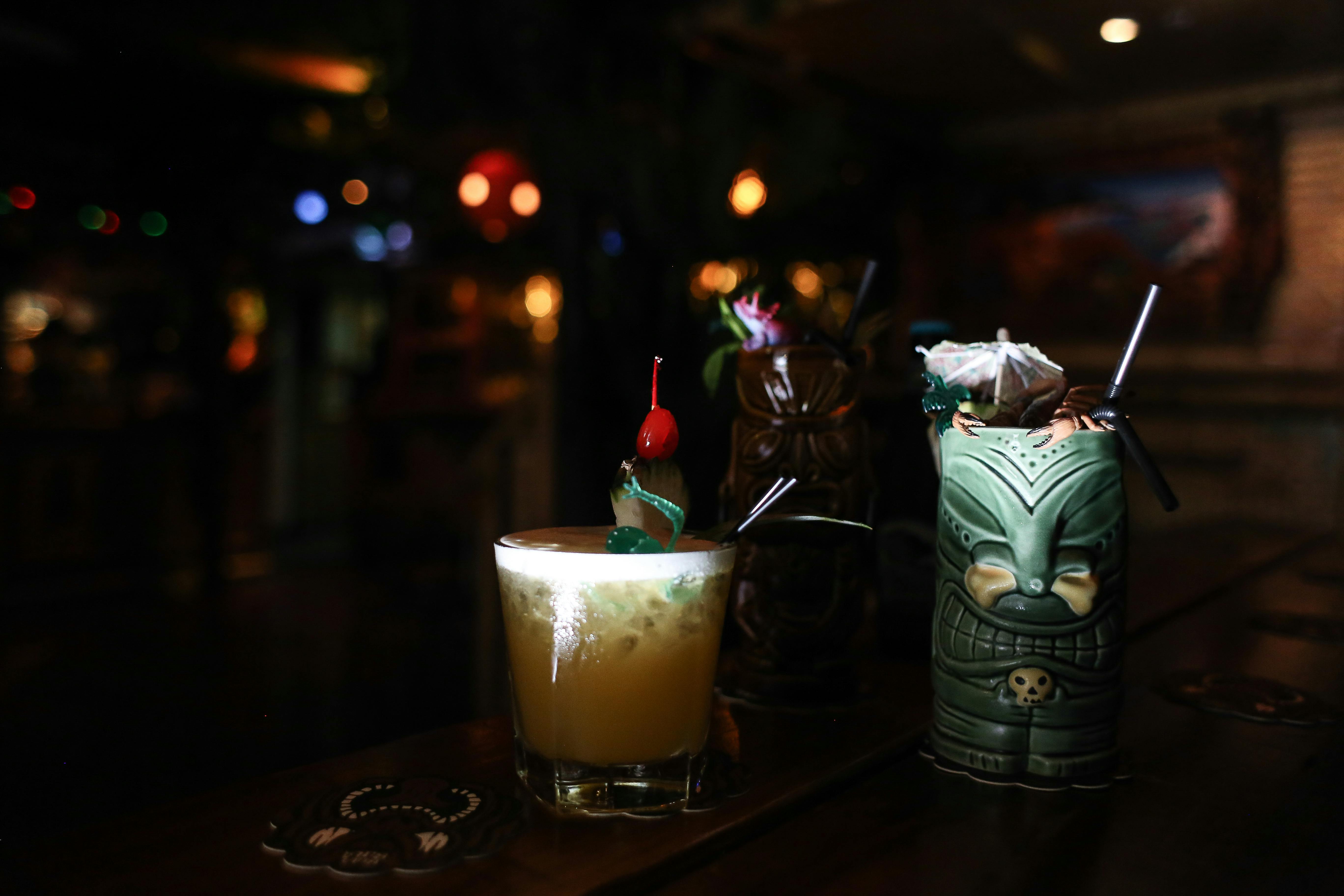 Drink Tiki Royalty-Free Images, Stock Photos & Pictures