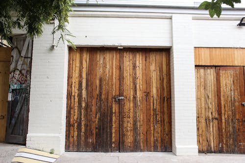 Wooden Door, Building Entrance