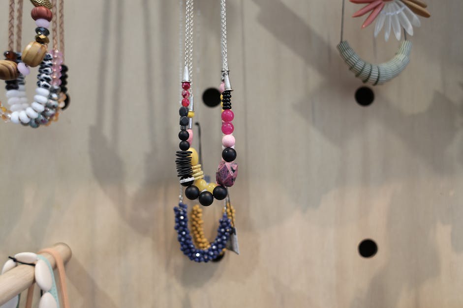 How to make a beaded necklace without clasp