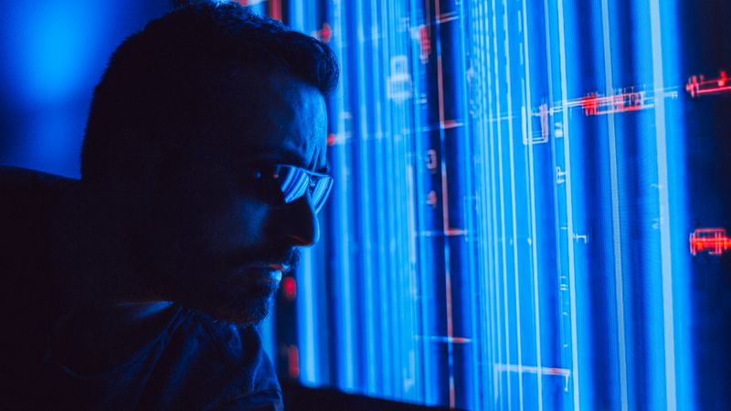 AI 代理走出實驗室:為什麼數據治理決定你能不能穩定上線(2026 全攻略) AI 代理走出實驗室:為什麼數據治理決定你能不能穩定上線(2026 全攻略)