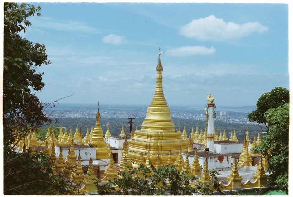 Visite du temple Kyauk Taung et grotte sacrée