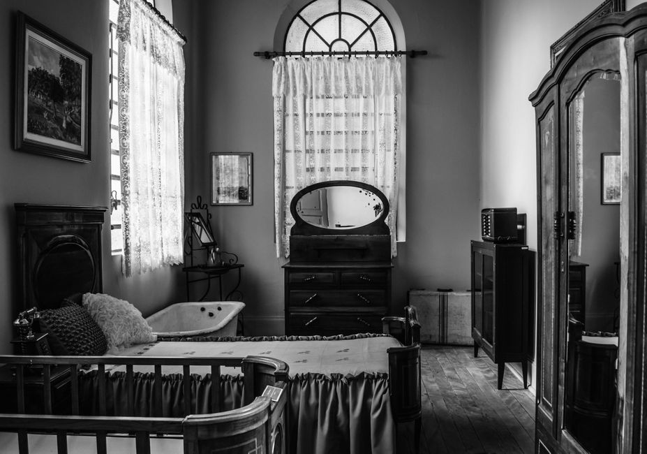 Frequently Asked Questions About Repurposed Dresser Mirror Ideas