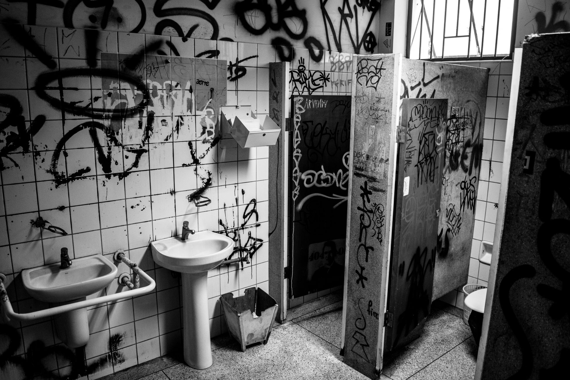 Toiletgebouw vandalisme markeert start zomer