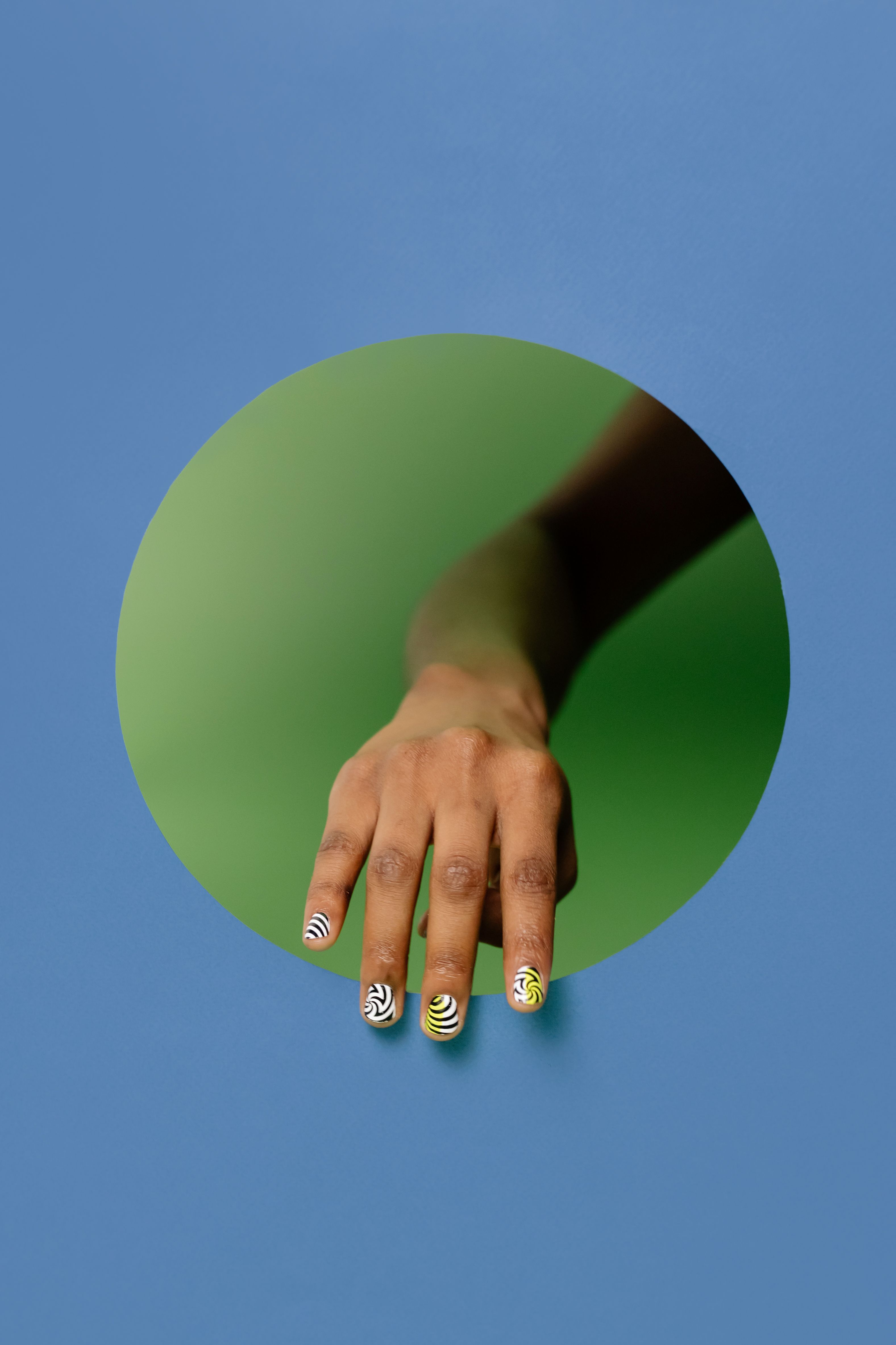 Modern geometric nail art pattern